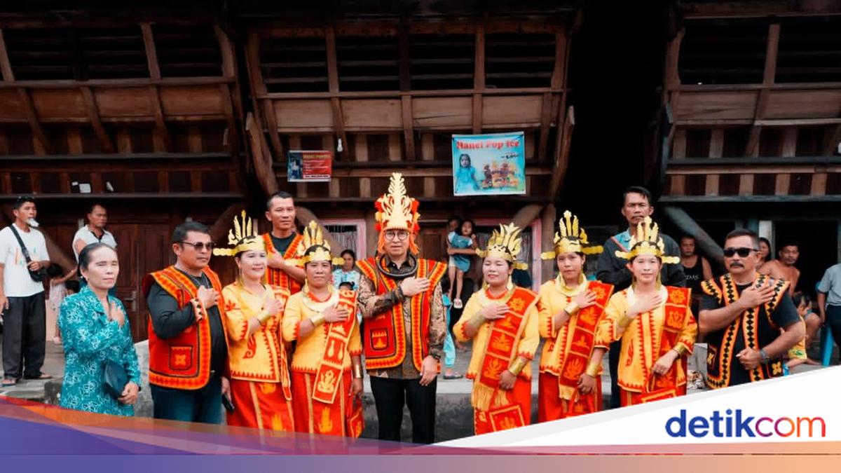 Menbud Tegaskan Komitmen Jaga Kelestarian Desa Adat Hiliamaetaniha