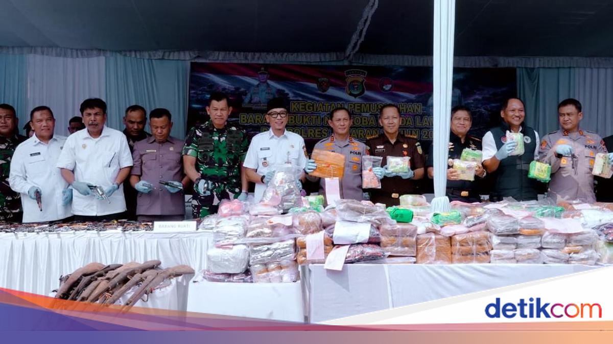 Polda Lampung Musnahkan Barang Bukti Narkotika dan Senjata Api Ilegal