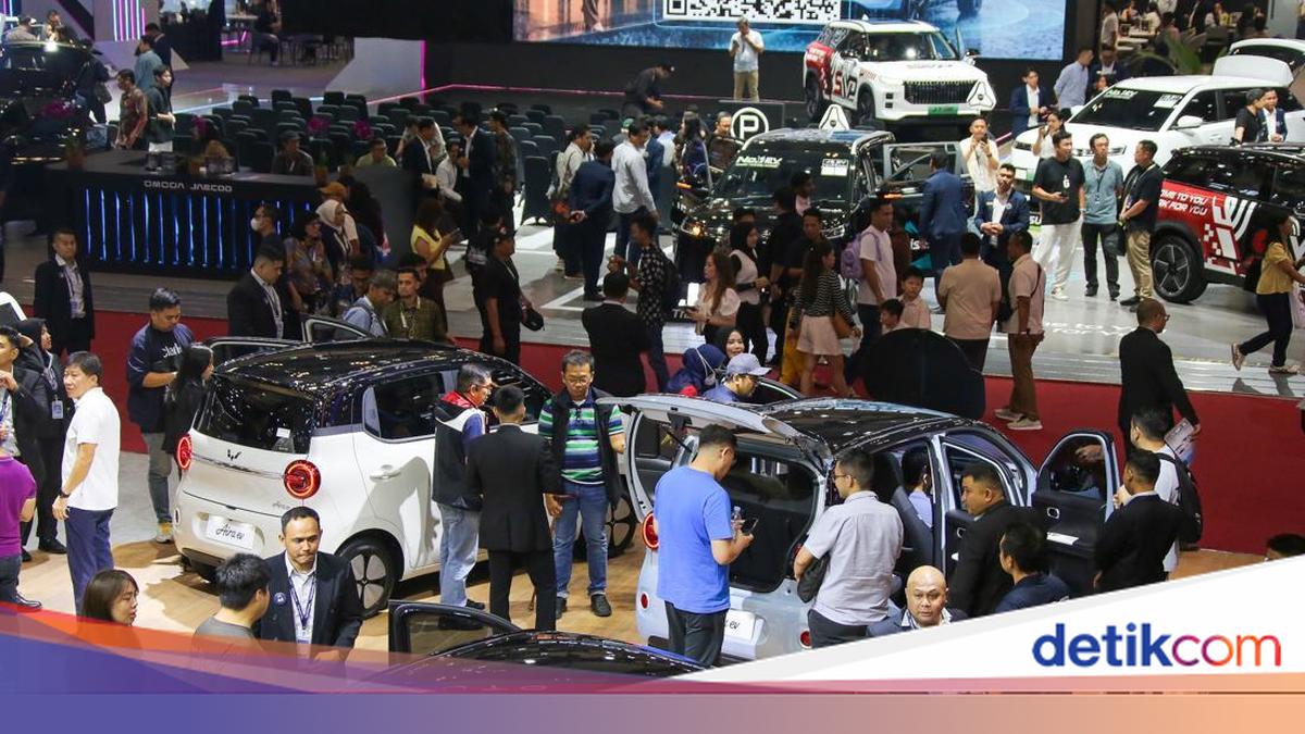 20 Mobil Terlaris Juli 2026: Daihatsu Gran Max Geser Kijang Innova dari Puncak