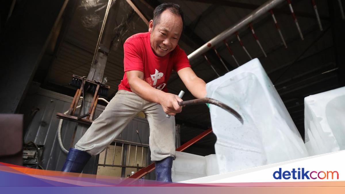 Pabrik Es di Yangzhou Kebanjiran Permintaan Saat Musim Panas