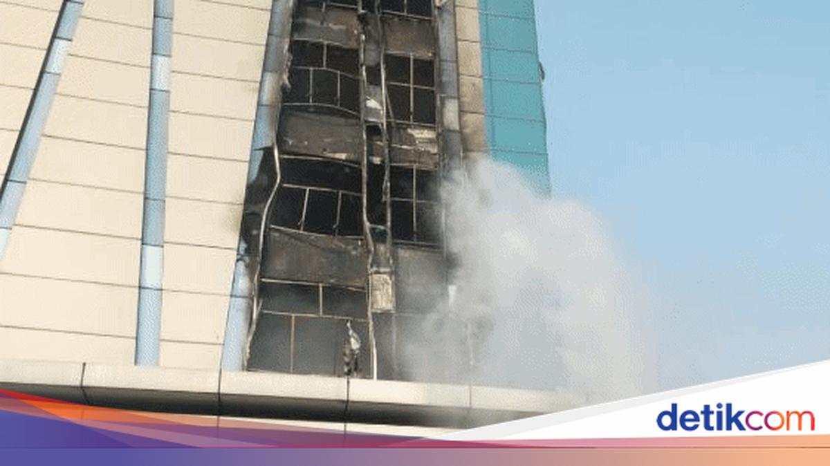 5 Hal Diketahui dari Kebakaran Parkiran Hotel Pullman