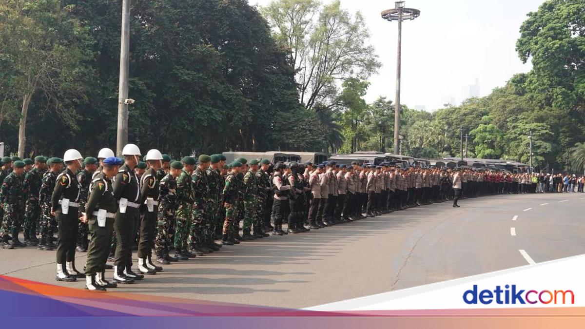 Suporter Diimbau Tak Bawa Flare-Miras Saat Nonton Aston Villa di GBK