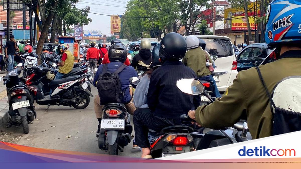 Perjuangan Warga Bandung Menghemat Uang di Tengah Tekanan Ekonomi