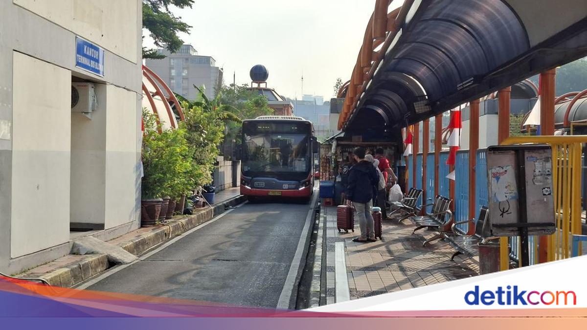 Pekerja Terima Tarif TransJ Blok M-Soetta Rp 15 Ribu: Naik Motor Gempor