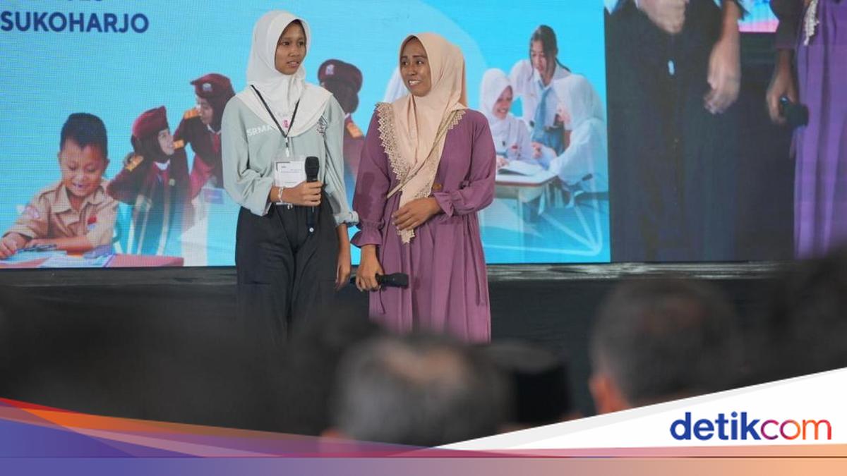 Haru Ibu di Sukoharjo, Bahagia Sang Anak Bisa Punya Seragam Sekolah Baru