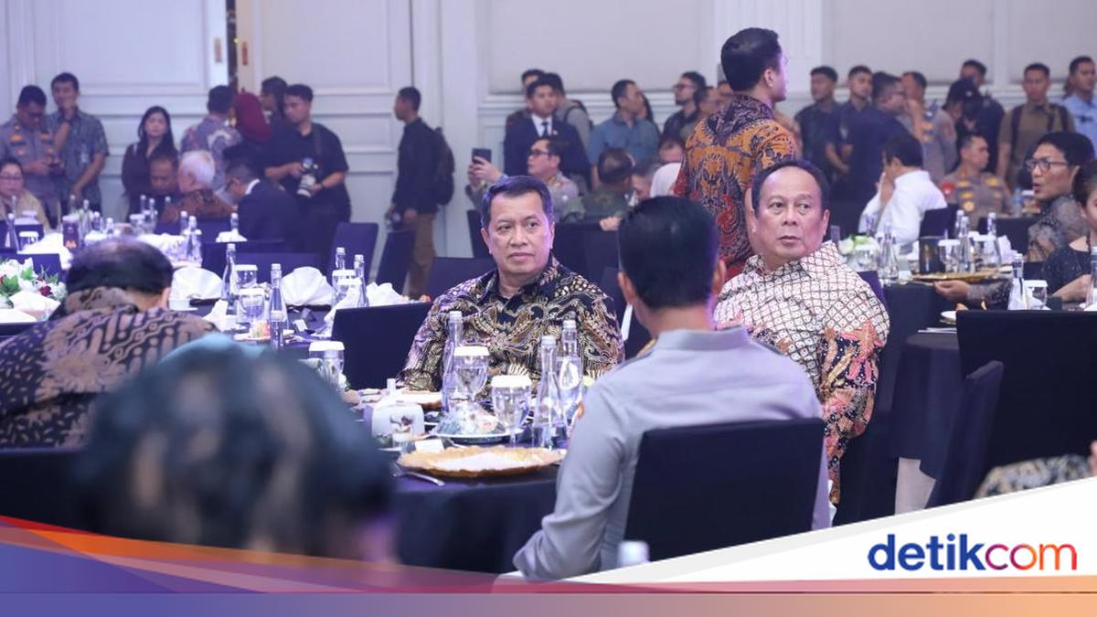 WamenPAN-RB Puji Polisi Peraih Hoegeng Awards: Mereka Orang-orang Terpilih
