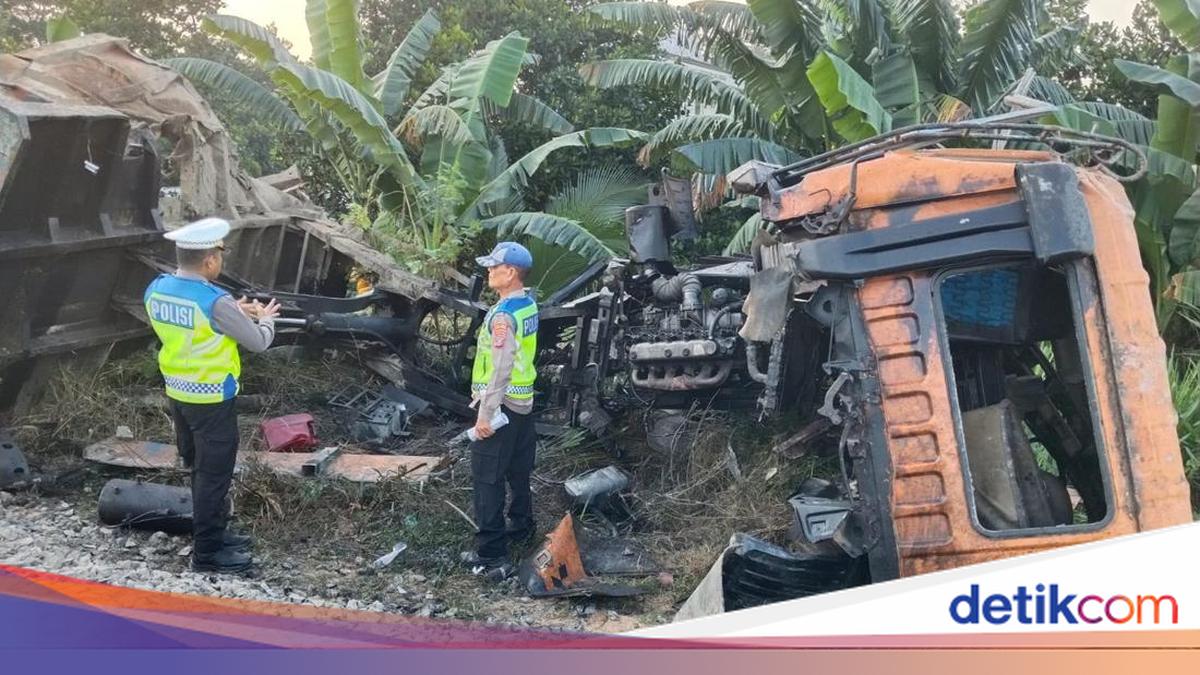Truk Tertabrak KA di Perlintasan Tanpa Palang Sergai Sumut, Sopir Tewas
