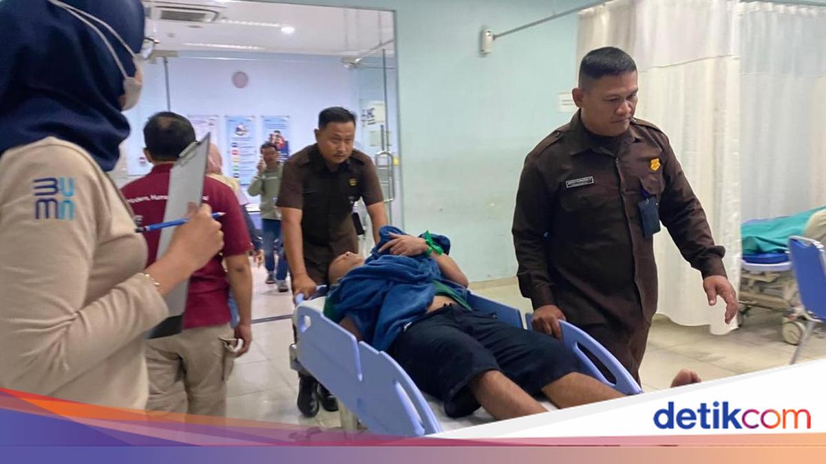 Korban KM Mutiara Cedera Otot-Vertigo Usai 3 Jam Berenang ke Kapal Penolong