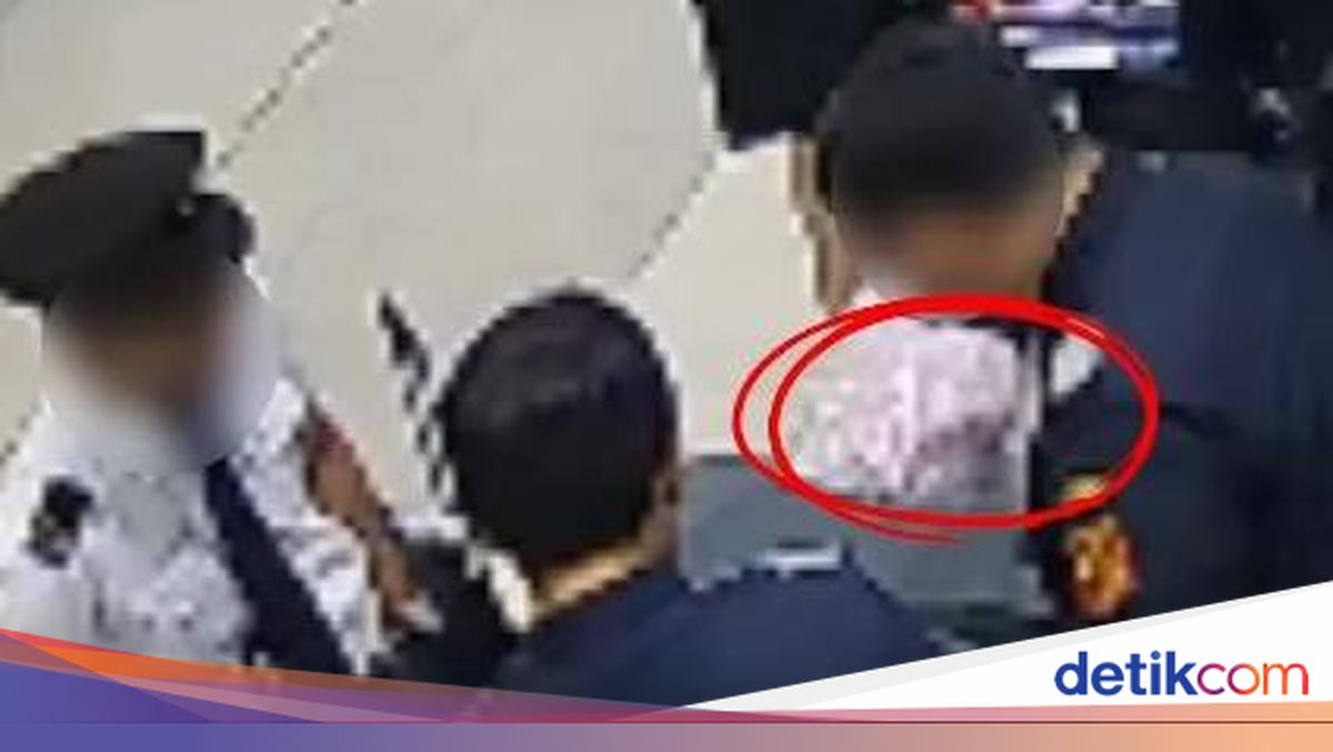 Kopilot Malaysia Kurir Ekstasi Hendak Lewati Fast Track, tapi Dicegat Bea Cukai