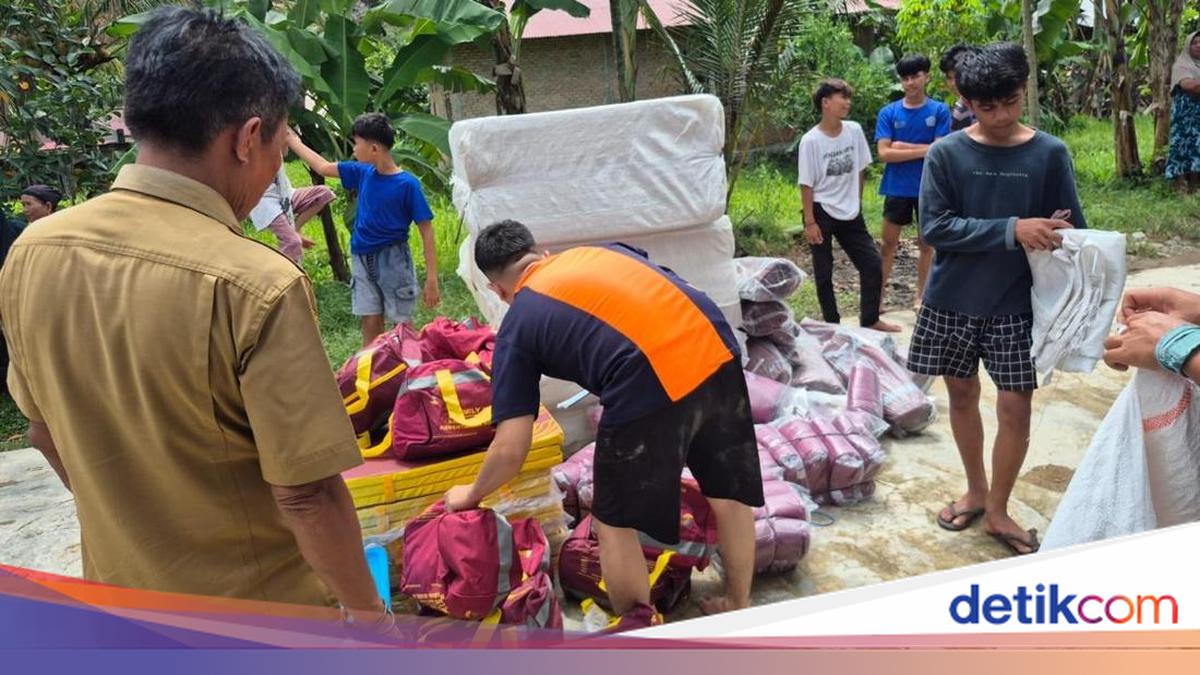Kemensos Kirim Bantuan Logistik Korban Banjir dan Longsor di Kota Padang