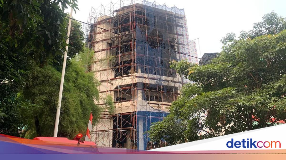 Kebakaran Gedung di Cikini, Damkar Duga Api Berasal dari Lantai Dasar