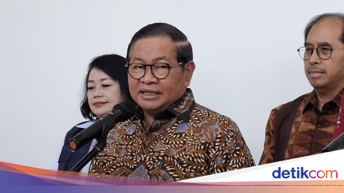 Pramono Apresiasi Petugas TransJ Bantu Disabilitas Nyeberang di Jakpus