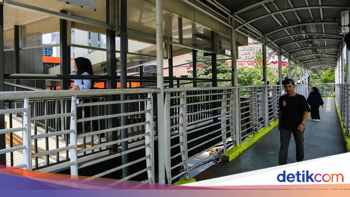 Warga Dukung Pembongkaran 1 JPO Viral Dekat tapi Tak Tersambung di Rasuna
