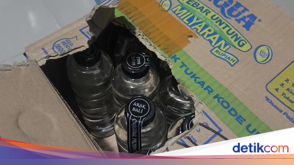 Detik-detik Pabrik Miras Ilegal di Bogor Digerebek, Pelaku Tak Berkutik