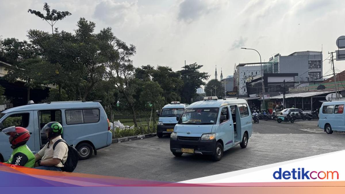 Demo Selesai, Sopir Angkot M44 Kembali Beroperasi dari Stasiun Tebet
