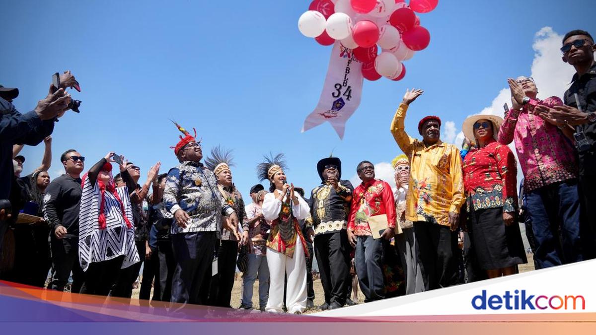 Menkop Bawa Semangat Koperasi ke Festival Lembah Baliem Wamena