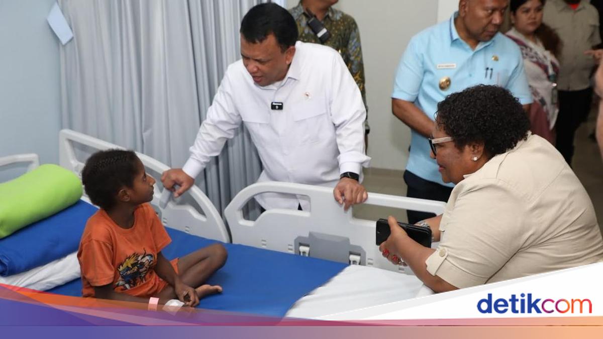 Wamendagri Ribka Puji Penanganan Korban Dugaan Keracunan MBG di Jayapura