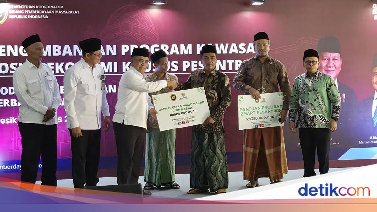 BAZNAS Salurkan Rp 871 Juta untuk Zmart hingga Santripreneur di Gresik
