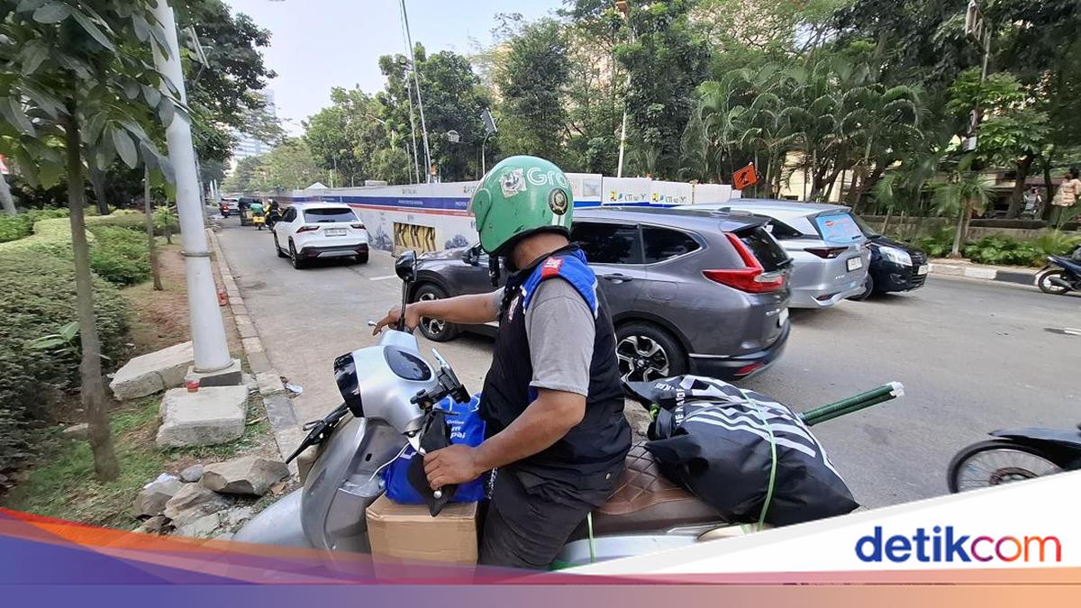 Hendak Antar Paket ke Lantai 13, Kurir Baru Tahu Gedung Bapenda DKI Terbakar