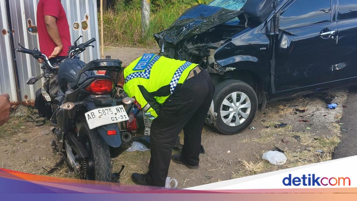 Mobil Oleng Keluar Jalur Hantam 3 Motor di Sleman, 2 Orang Tewas