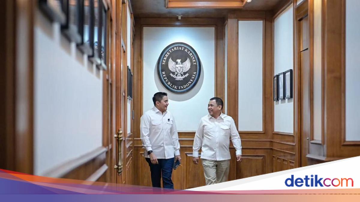 Seskab Teddy Kopi Darat Bareng Haji Isam, Ini yang Dibahas