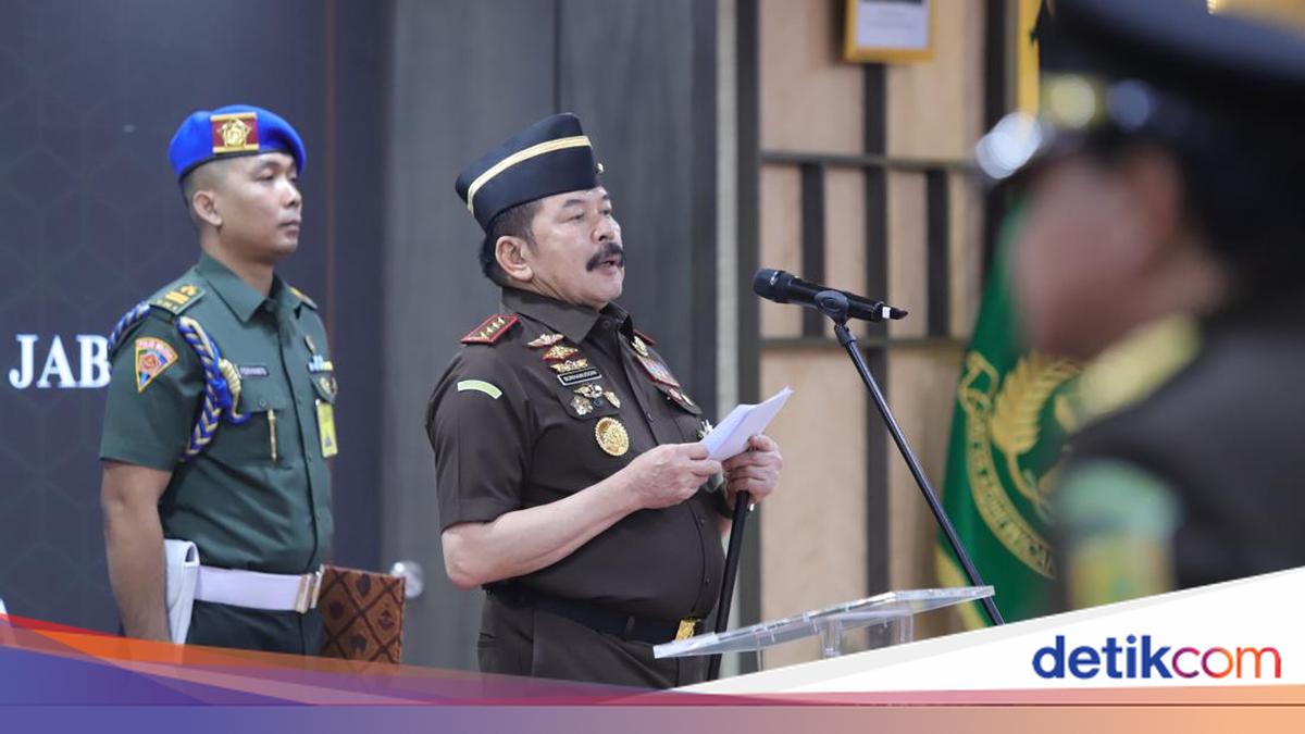 Jaksa Agung Minta Kajati Beri Perhatian Kasus Terkait Hajat Hidup Masyarakat