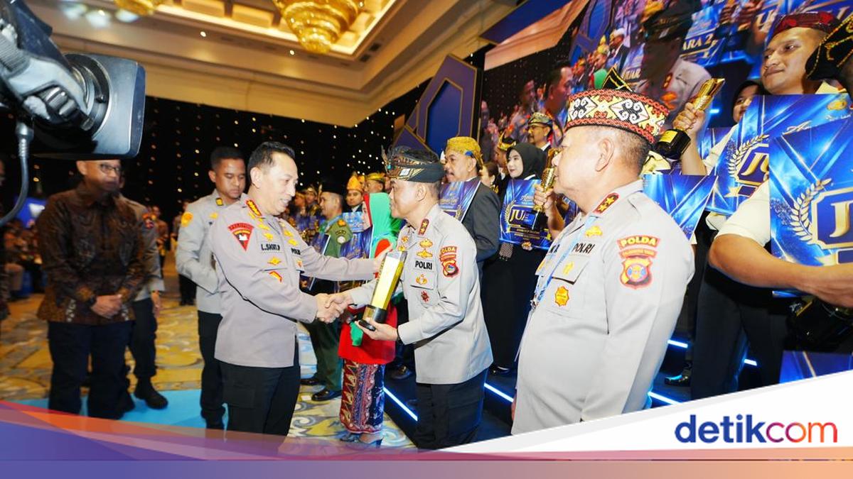 Kapolri Anugerahi Pemenang Apresiasi Kreasi Polri untuk Masyarakat