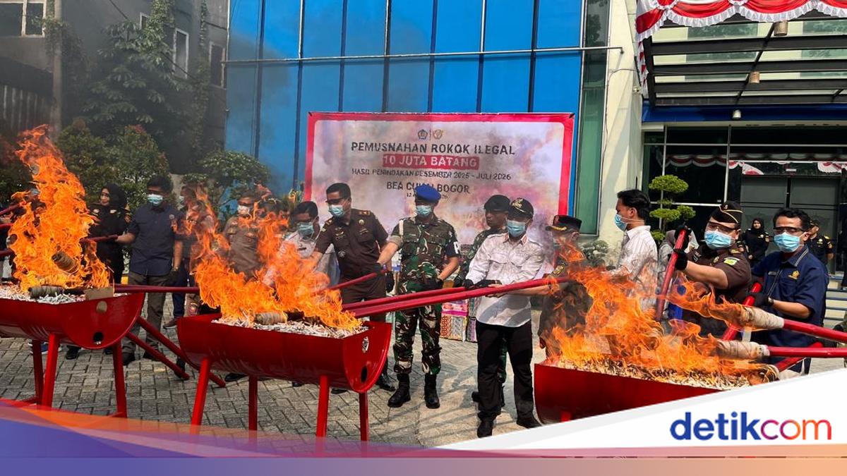 Bea Cukai Bogor Musnahkan Batang Rokok Ilegal dan Kain Senilai Rp 15 Miliar