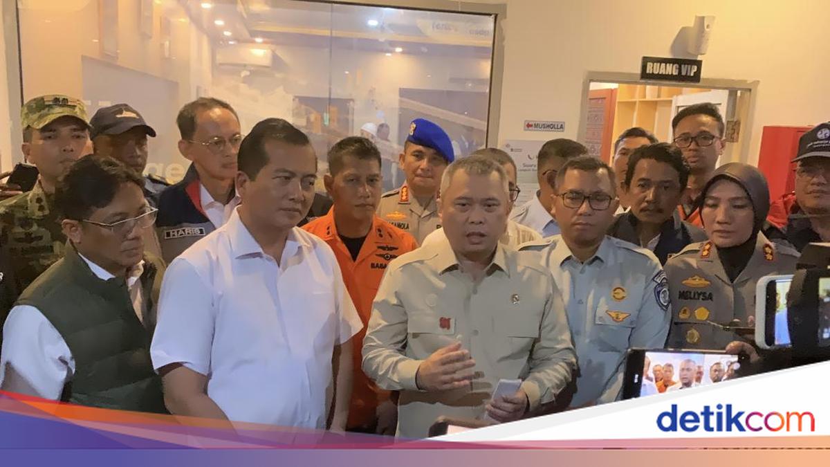 Photo: detik.com Burnt KMP Putri Yasmin Drifts to Indian Ocean, NTSC Investigates