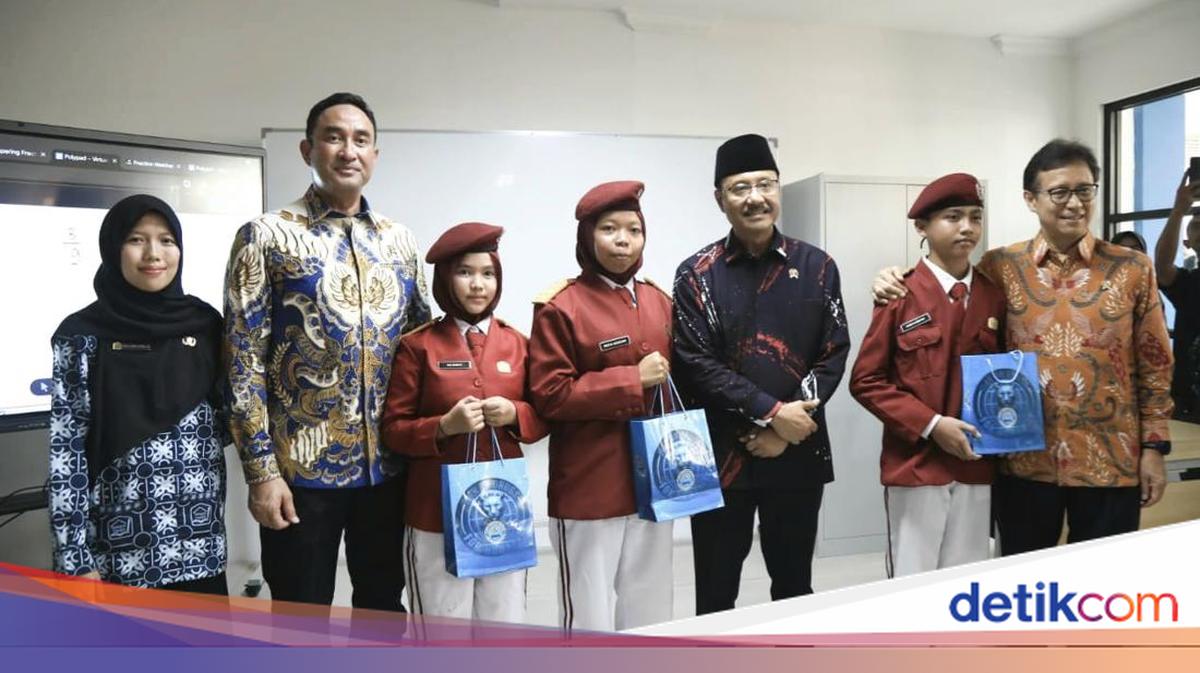 Menkes Ingatkan Siswa Sekolah Rakyat Jaga Kesehatan: Sikat Gigi yang Benar