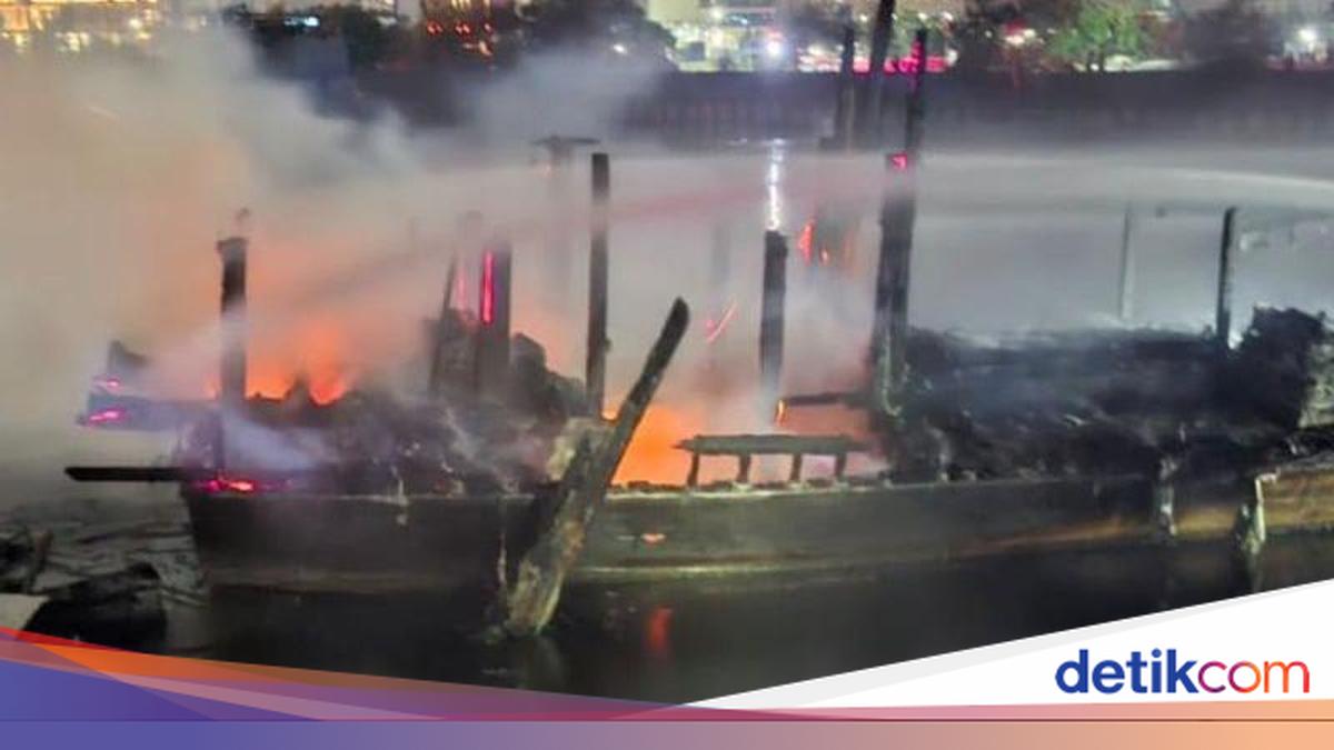 3 Kapal di Dermaga Muara Baru Terbakar, 11 Unit Damkar Dikerahkan