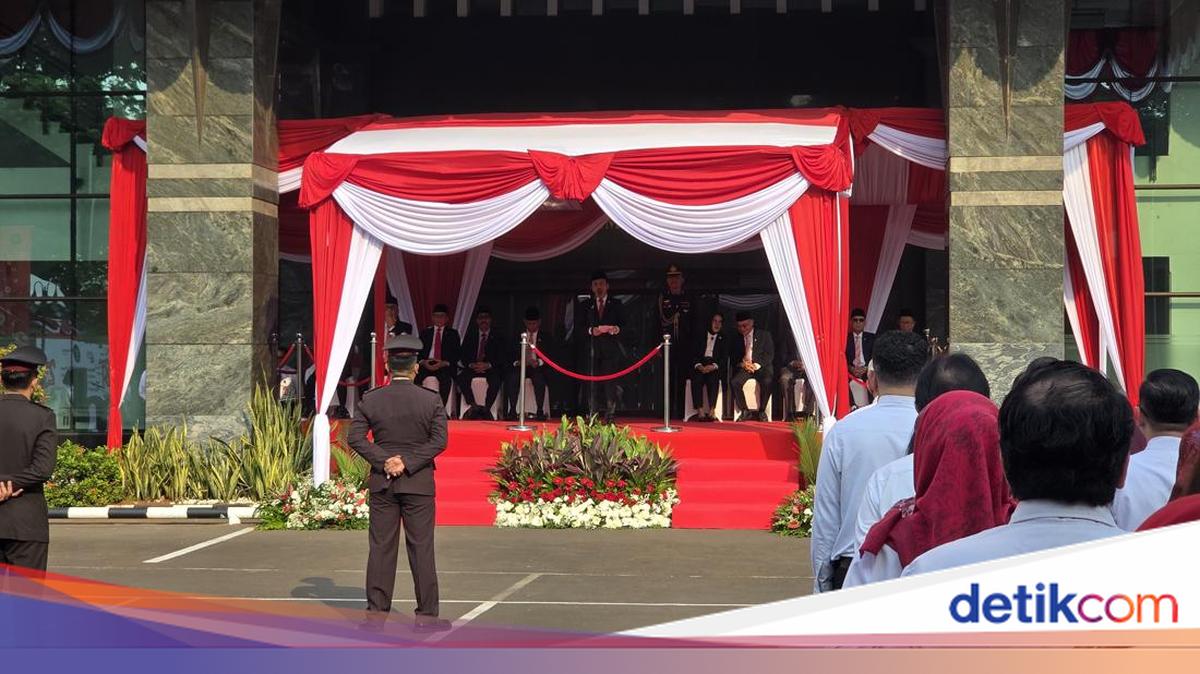 Ketua MK Minta Jajaran Jaga Kepercayaan Publik: Jangan Mudah Dipengaruhi