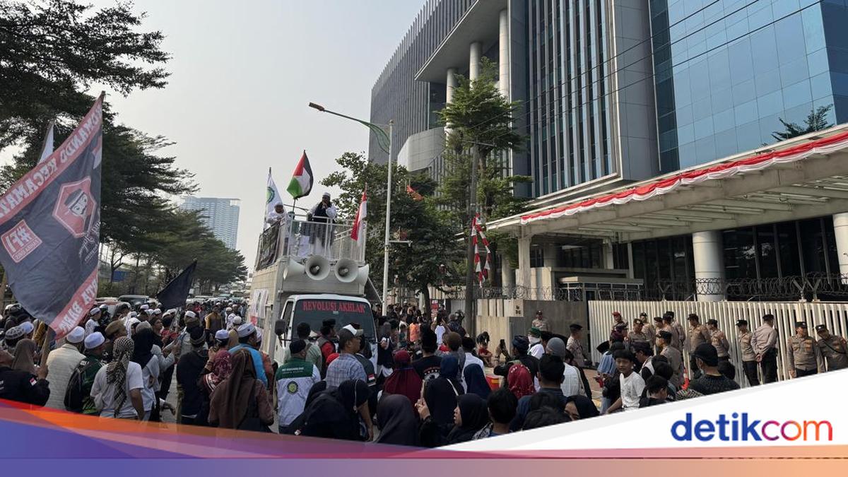 Massa Demo di OT Building Buntut Challenge Hafalan Qur'an demi Miras