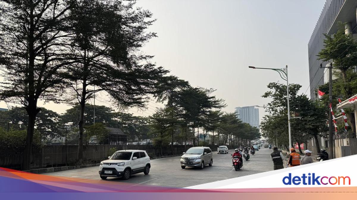 Massa Demo di OT Building Jakbar Bubar, Lalin Lancar