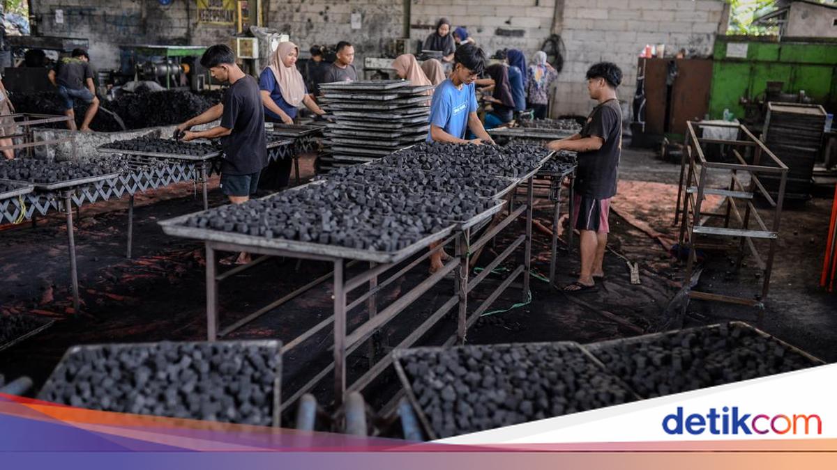 Melihat Produksi Briket Serang yang Menyasar Pasar Eropa dan Timur Tengah