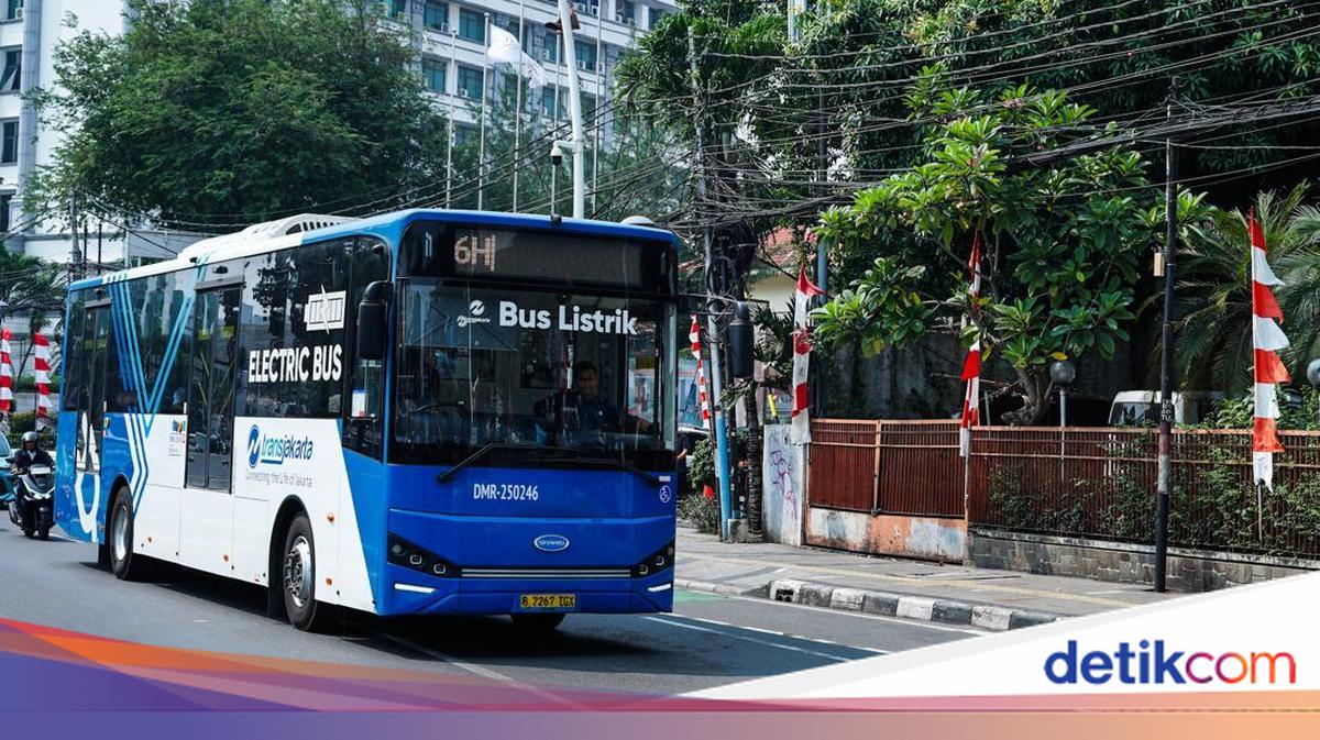 TransJakarta Alihkan 8 Rute dan Setop 2 Layanan, Ini Rinciannya