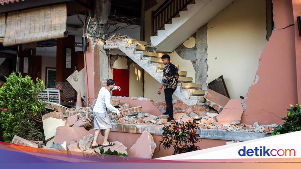 Masih Ada Warga Terjebak di Reruntuhan Bangunan Akibat Gempa M 7 NTT