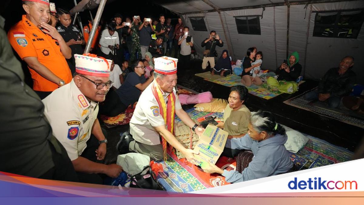 Kunjungi Manggarai Timur, Mendagri Pastikan Percepatan Pemulihan Pascagempa