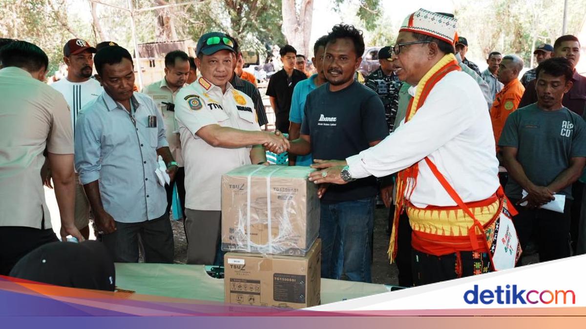 Mendagri Salurkan Tali Asih untuk Ahli Waris Korban Meninggal Gempa NTT