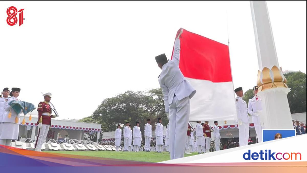 Detik-detik Pengibaran Bendera Merah Putih Saat Upacara HUT Ke-81 RI di Istana