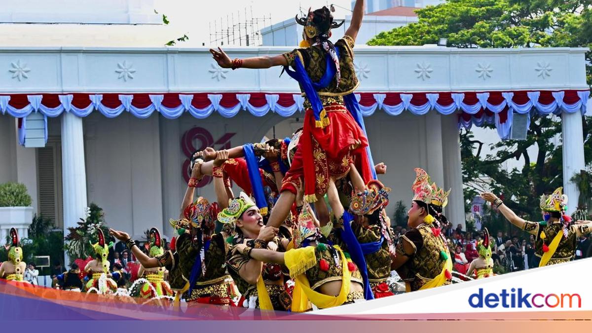 Semarak Seni Warnai HUT Ke-81 RI, Prabowo Ikut Nyanyikan 'Tanah Airku'