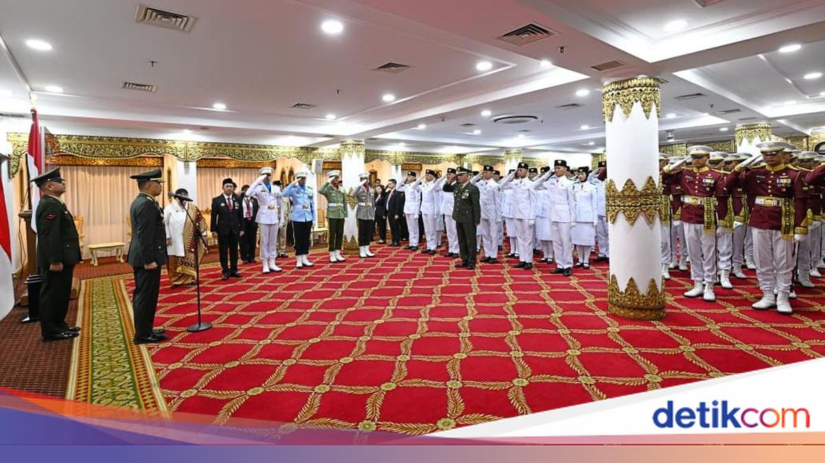 Pembawa Bendera Merah Putih HUT ke-81 RI di Istana: Celina Olivia Apriani Theo