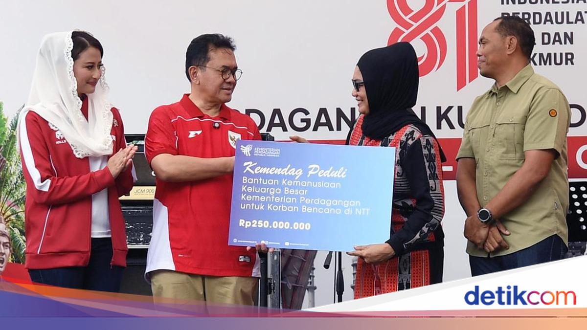 Mendag Serahkan Bantuan Rp 250 Juta untuk Korban Gempa NTT
