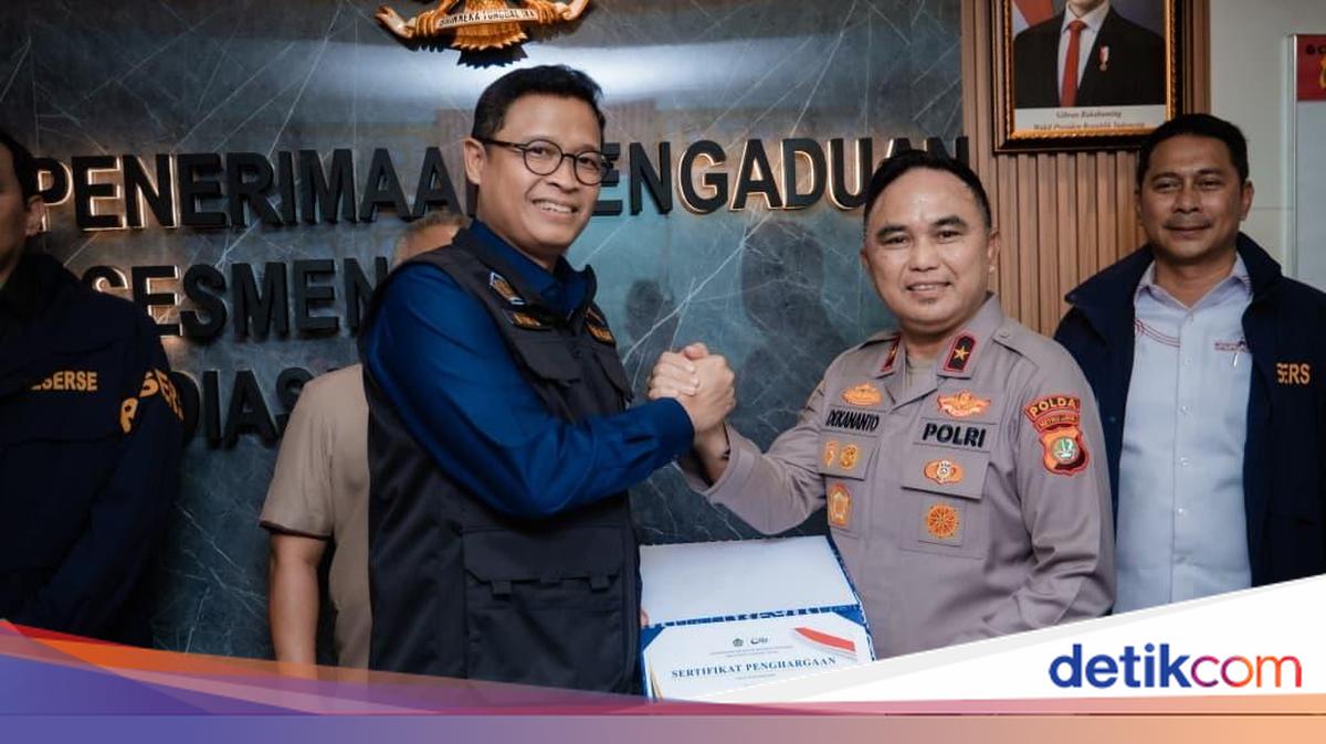 Ditjen Pajak Beri Penghargaan Polda Metro atas Ungkap Kasus Meterai Palsu