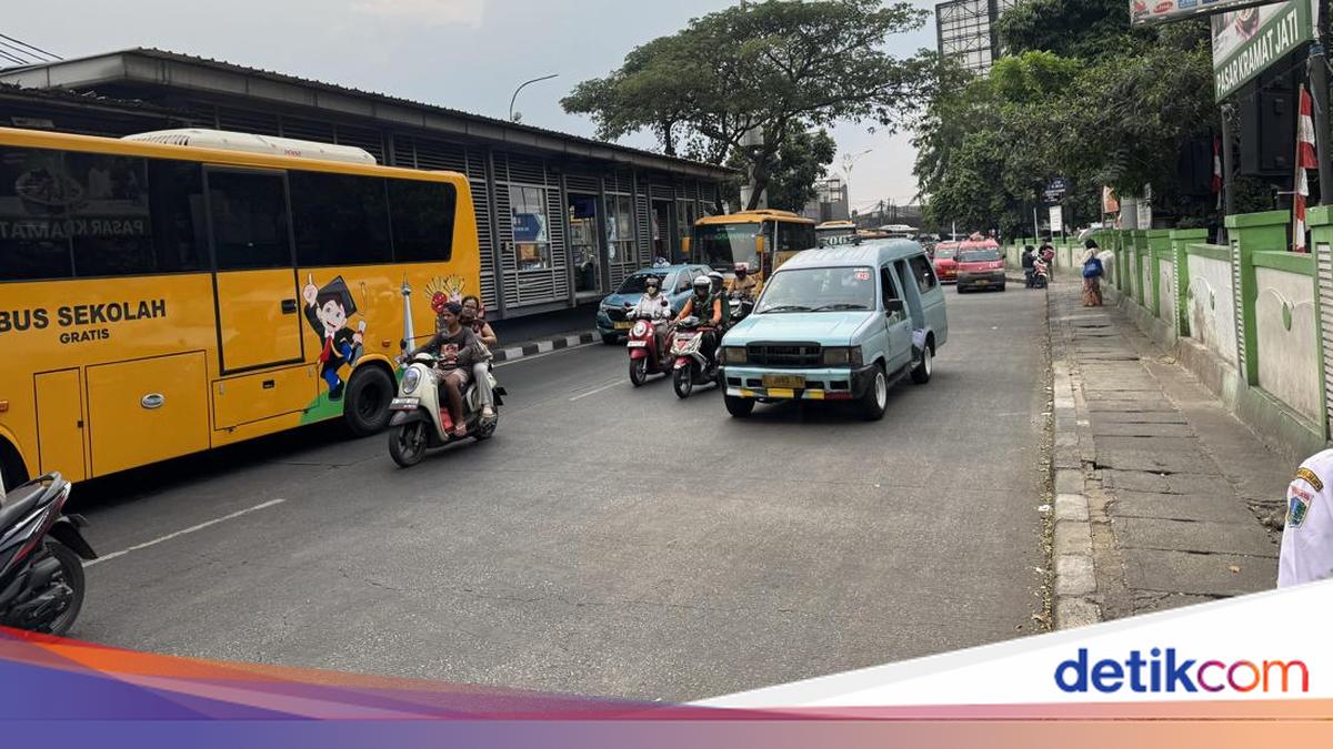 Pelajar Tewas Imbas Jalanan Licin, Begini Kondisi Terkini Jalan Kramat Jati