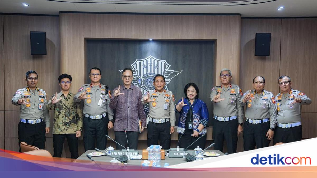 Audiensi dengan Kemenko Infrawil, Kakorlantas Tegaskan Komitmen Dukung Zero ODOL 2027