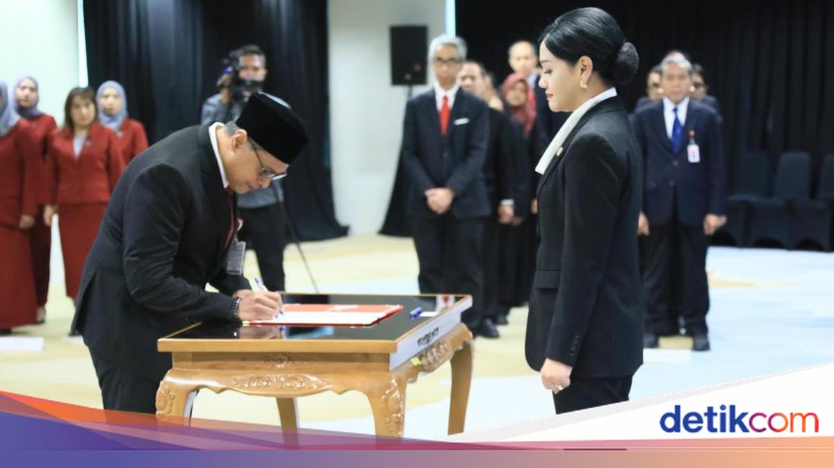 OJK Umumkan Pejabat Baru Bursa Mineral dan Komoditas Strategis