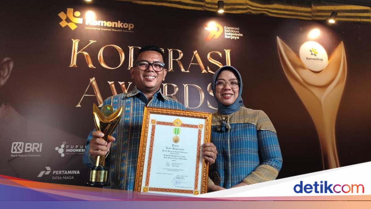 Raih Koperasi Awards, Andra Soni Dorong Koperasi Jadi Landasan Ekonomi Rakyat