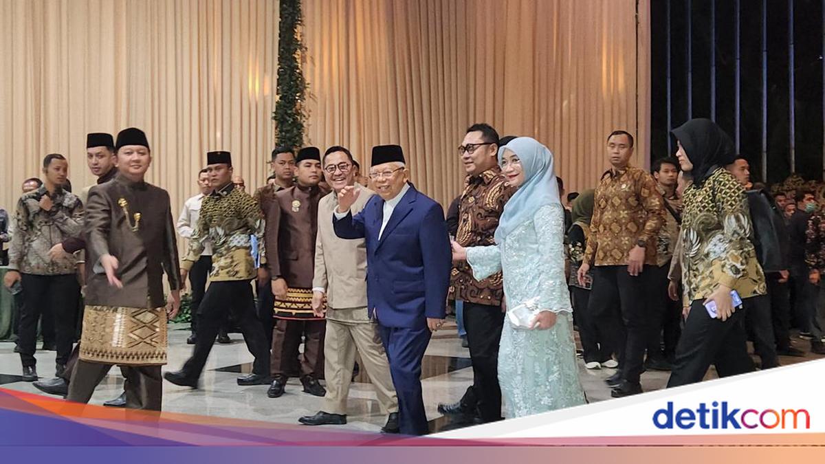 Menteri hingga Pimpinan DPR Hadiri Resepsi Pernikahan Sespri Prabowo