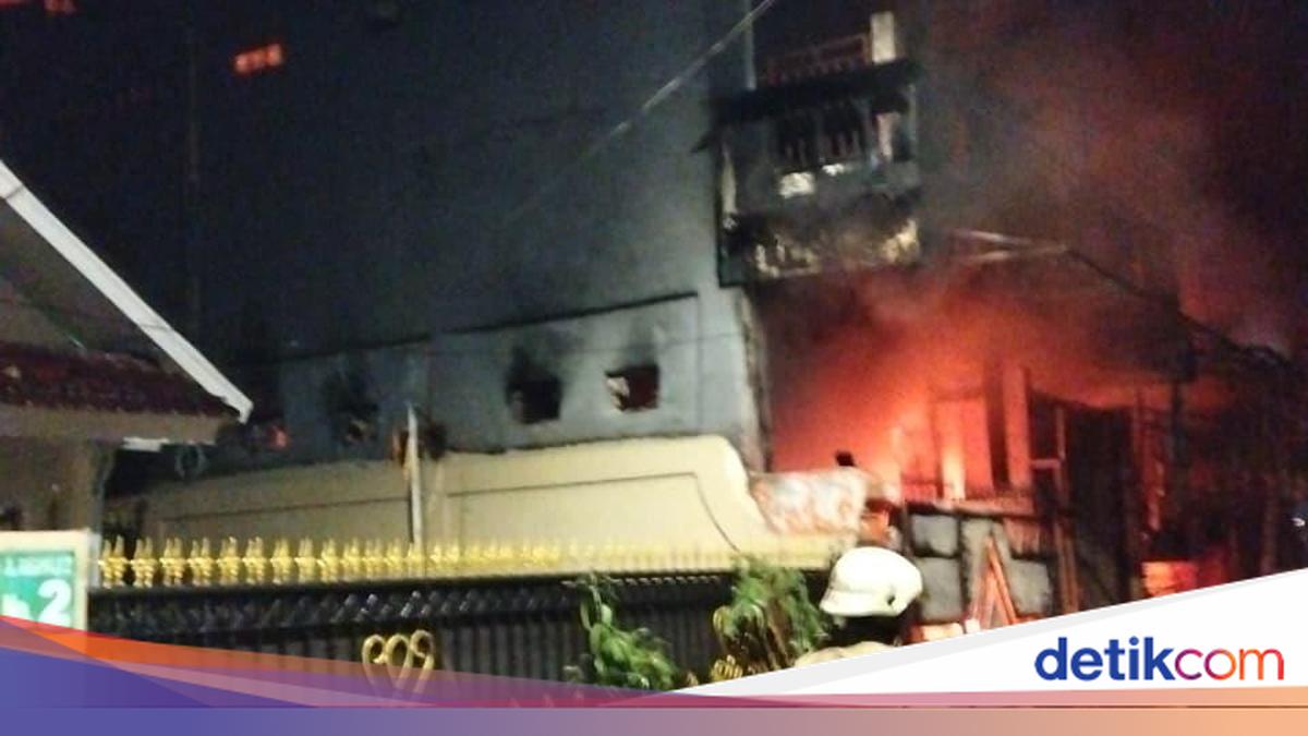 6 Fakta Kebakaran Maut di Tebet Bikin Panik Penghuni Loncat dari Lantai 2